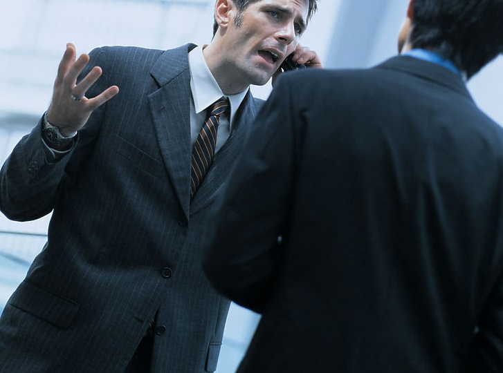 梅州西服定做需要注意的三點